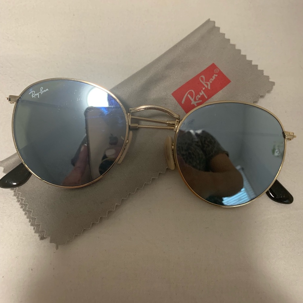 Authentic round lense ray bans blue!